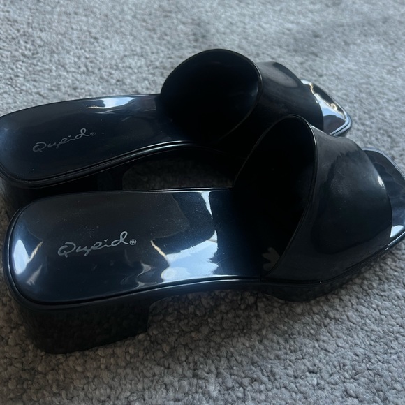 black mules - Picture 3 of 3